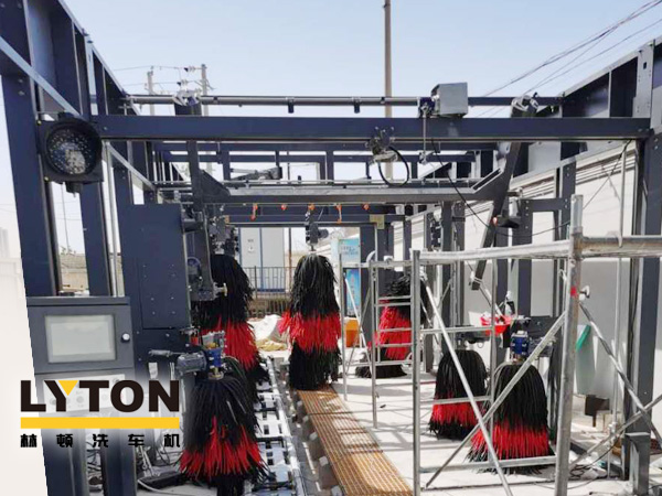 樹成品油終端市場核心競爭能力，打造一站式增值服務平臺！常州耀昌加油站配置林頓經(jīng)典FX/80系列隧道連續(xù)式洗車機