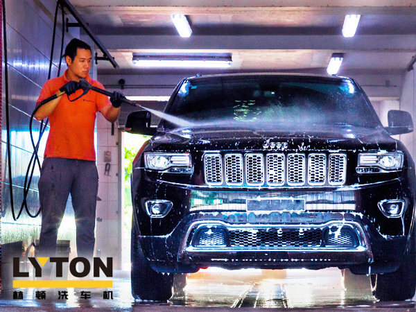 人工智能產(chǎn)業(yè)化發(fā)展時代已全面來臨！電腦洗車機(jī)設(shè)備接替人工洗車，您準(zhǔn)備好了嗎？