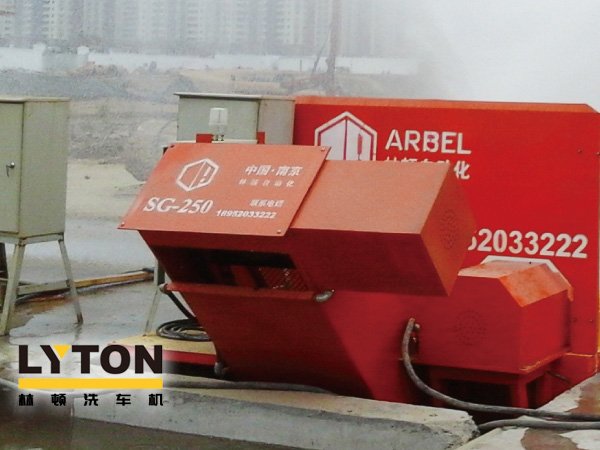 城市治塵“新利器”——工程類洗輪機,有效解決車輪帶泥污染路面難題