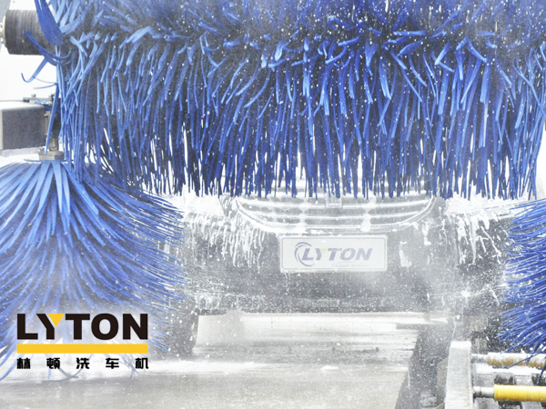 伴隨著ZG經(jīng)濟(jì)飛速發(fā)展，汽車高速普及！全自動(dòng)洗車機(jī)越來越被廣大車友垂愛
