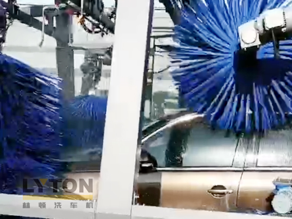洗車機(jī)源頭廠家，值得信賴！常州雙子星林頓fx11系列全自動(dòng)洗車機(jī)！